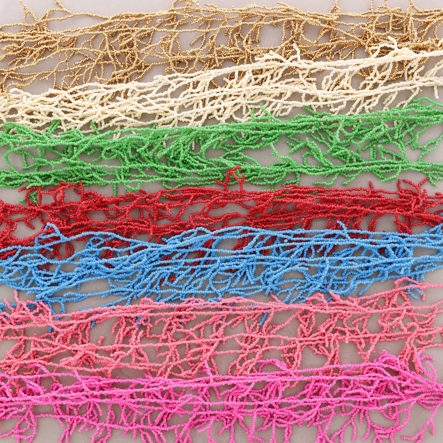 Long collier de perles corail