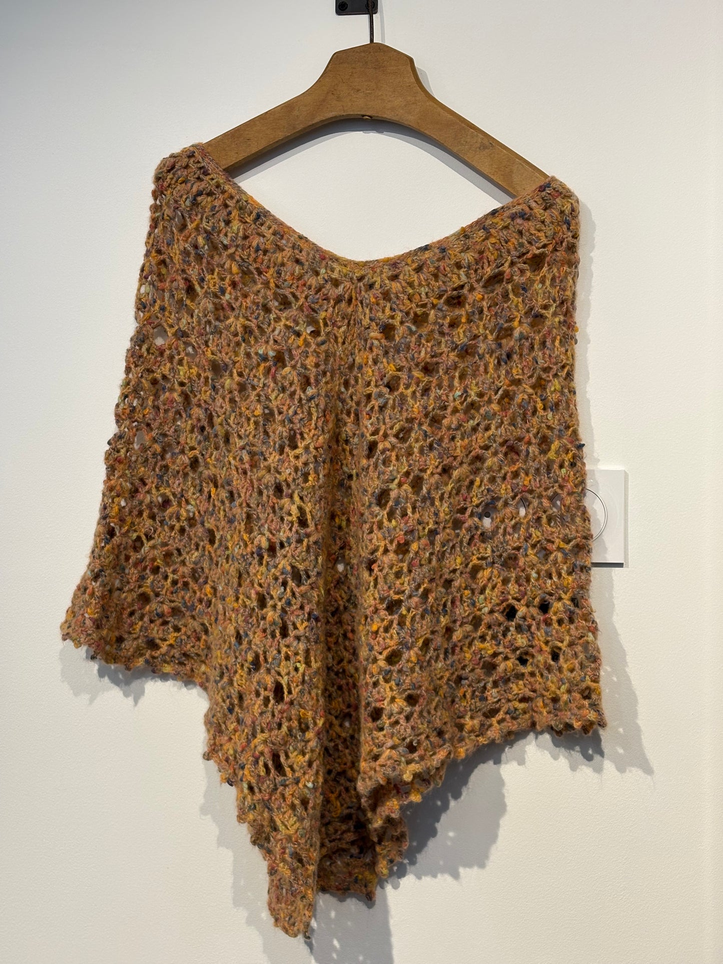 Poncho en alpaga, couleur rouille