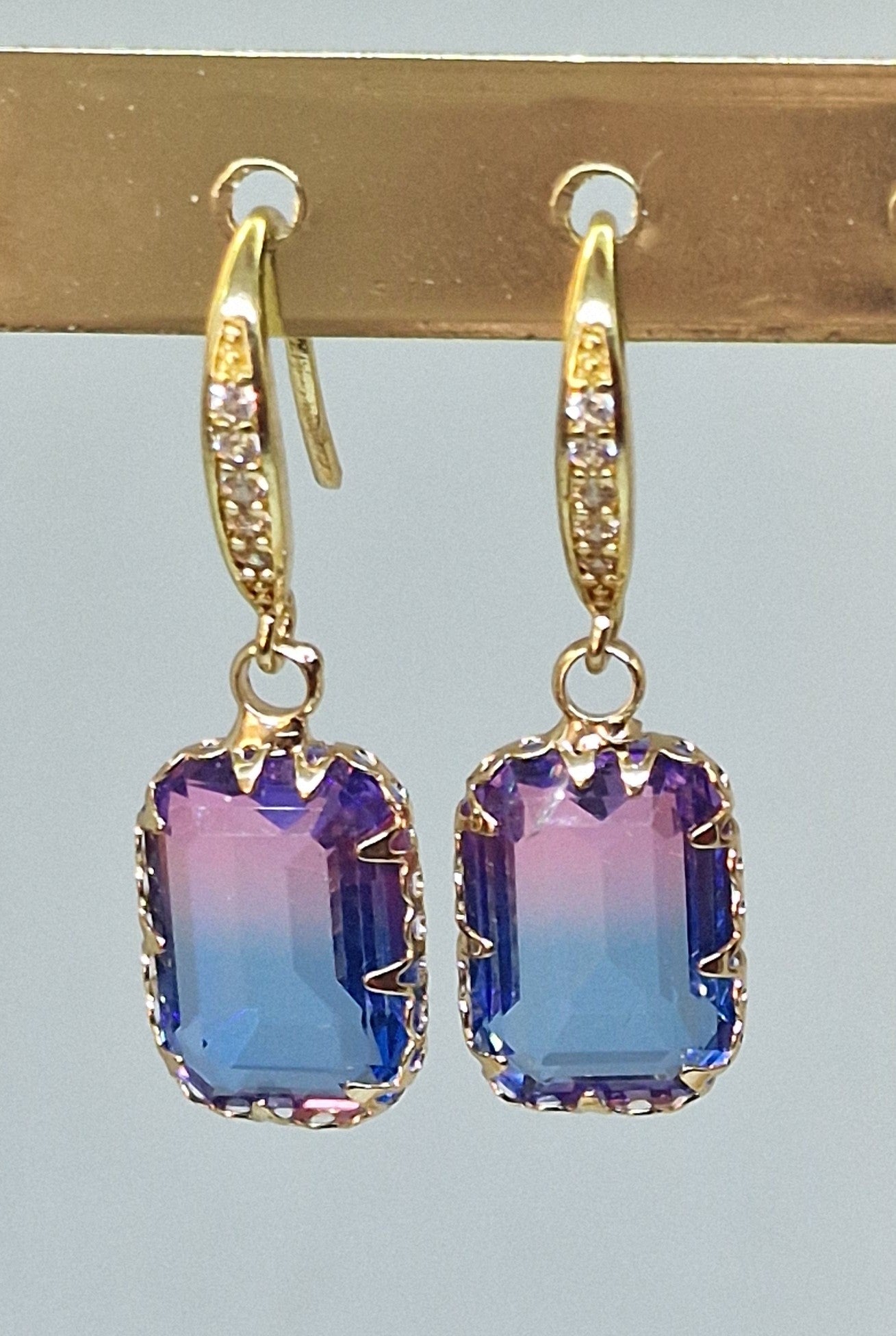 Boucles d’oreilles rectangles bleu et rose