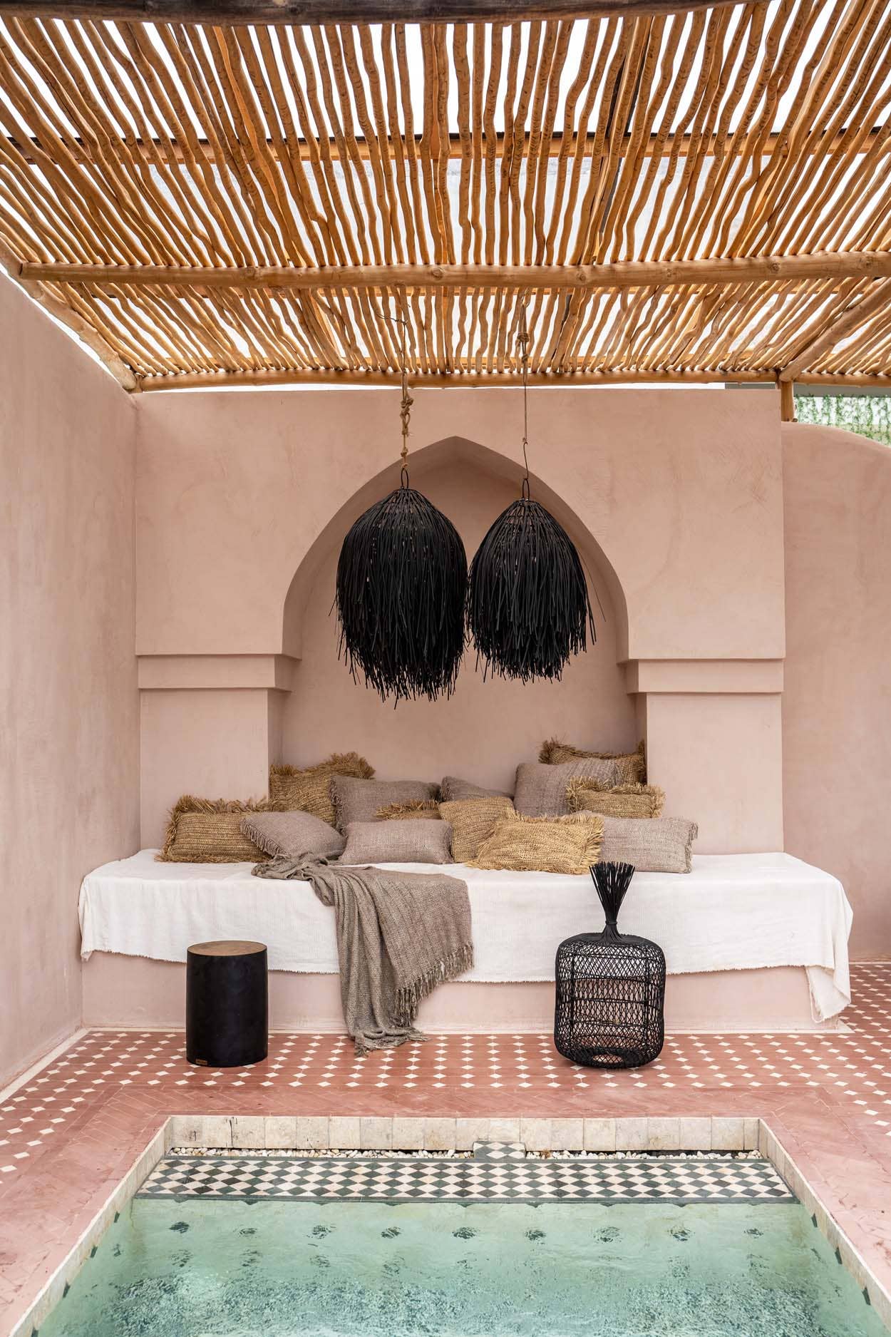 Tabouret artisanal en bois massif