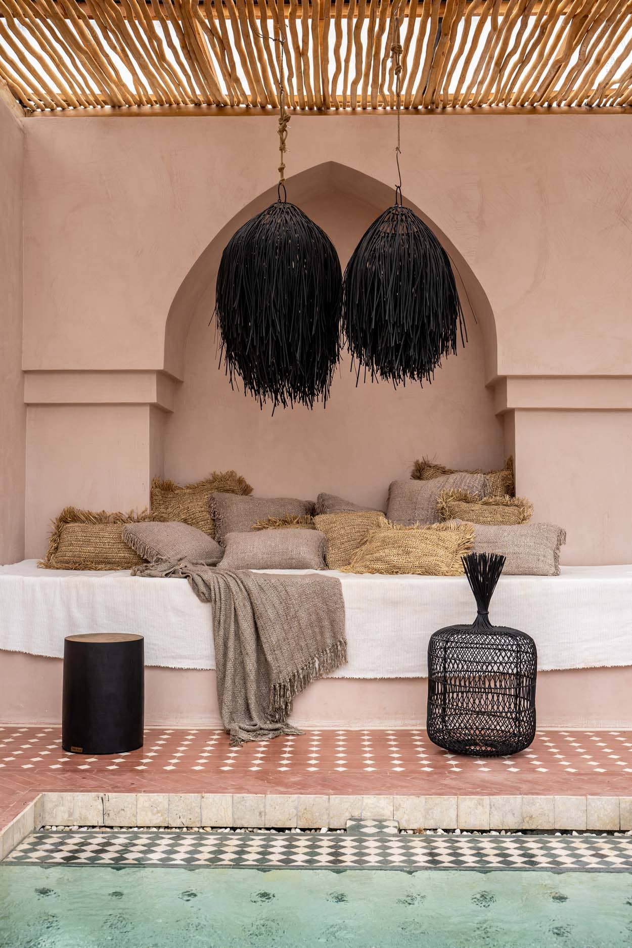 Tabouret artisanal en bois massif