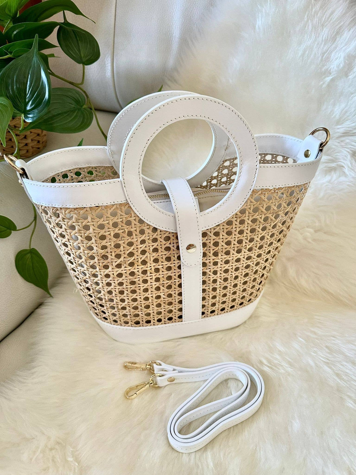 Sac en paille de Vienne et cuir de veau véritable, Made in Italy