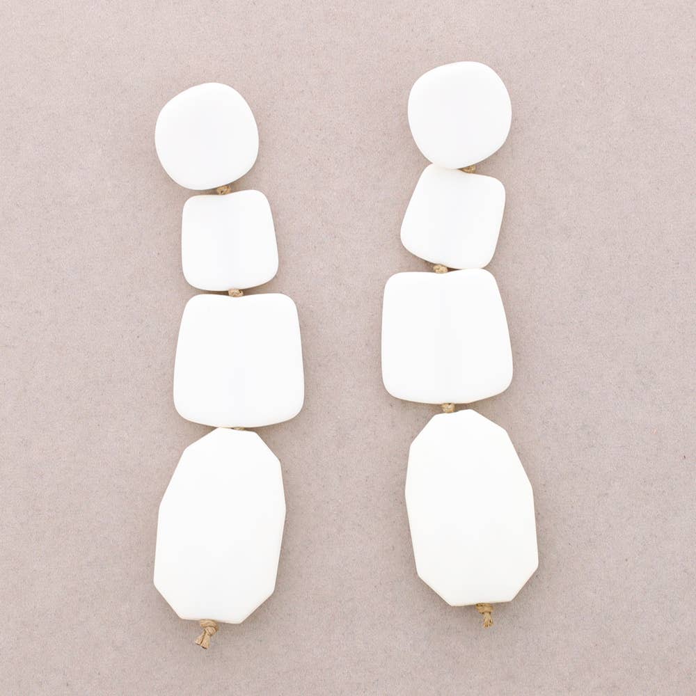 Boucles d'oreilles pendantes géométriques en résine