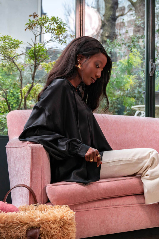 Chemisier en soie noire