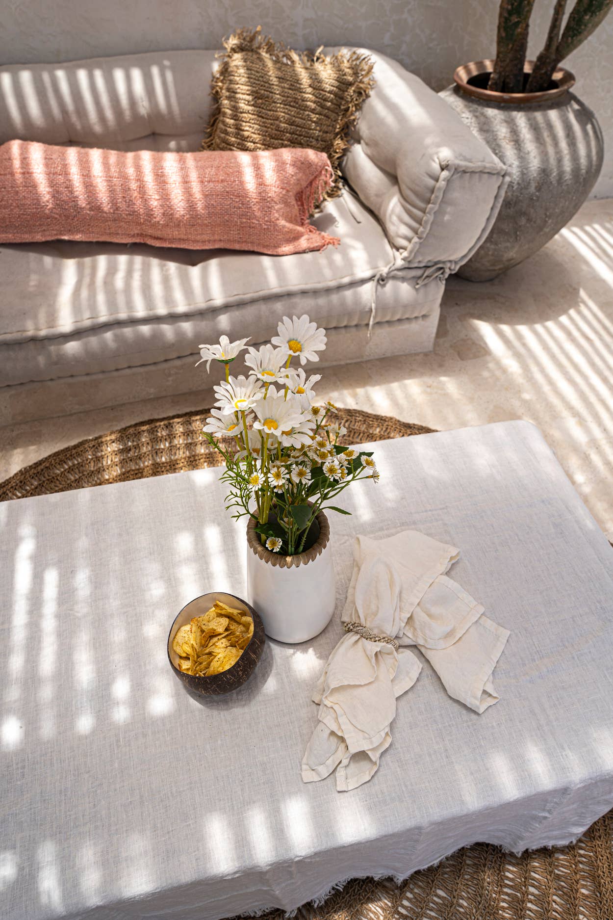 Lot de quatre serviettes de table en lin blanc