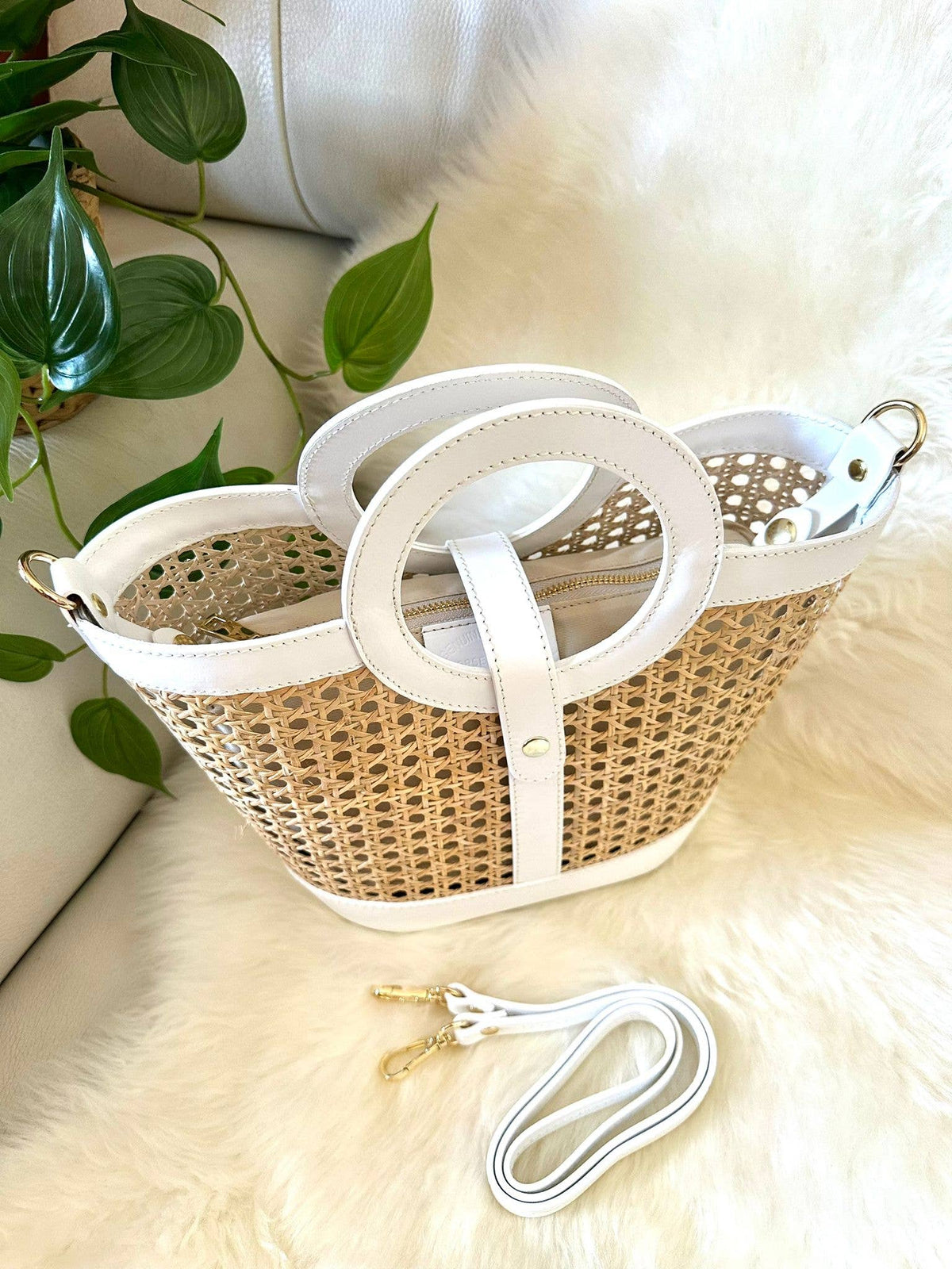 Sac en paille de Vienne et cuir de veau véritable, Made in Italy