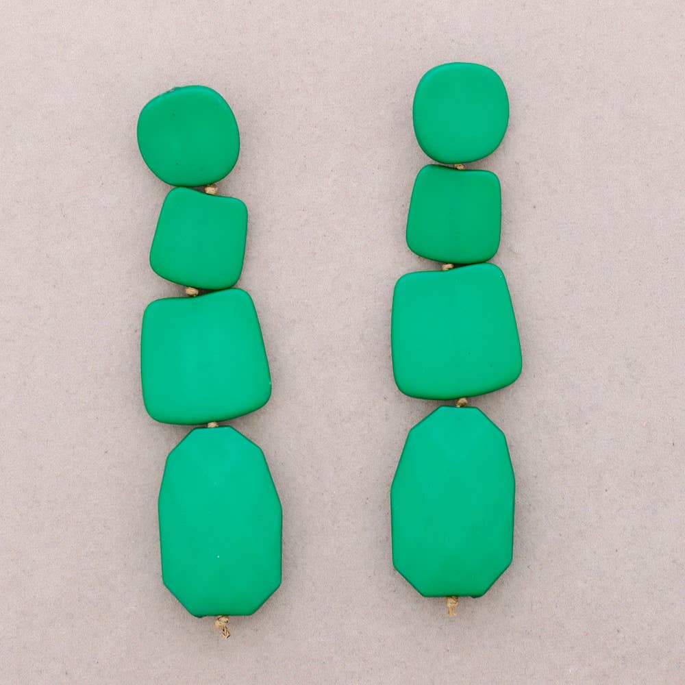 Boucles d'oreilles pendantes géométriques en résine