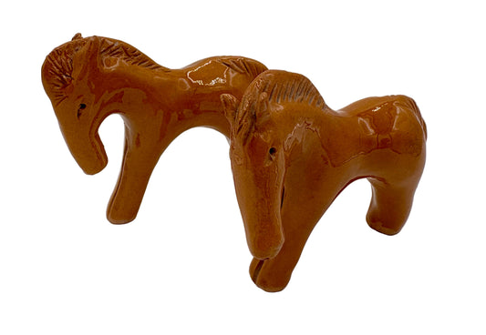 Figurine en céramique représentant un cheval, réalisée à la main à Aspiran