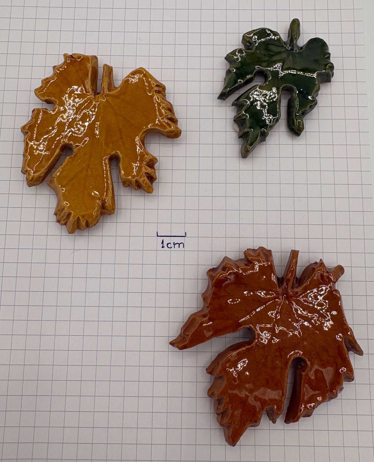 Aimants décoratifs en forme de feuille de vigne, réalisés en céramique vernissée