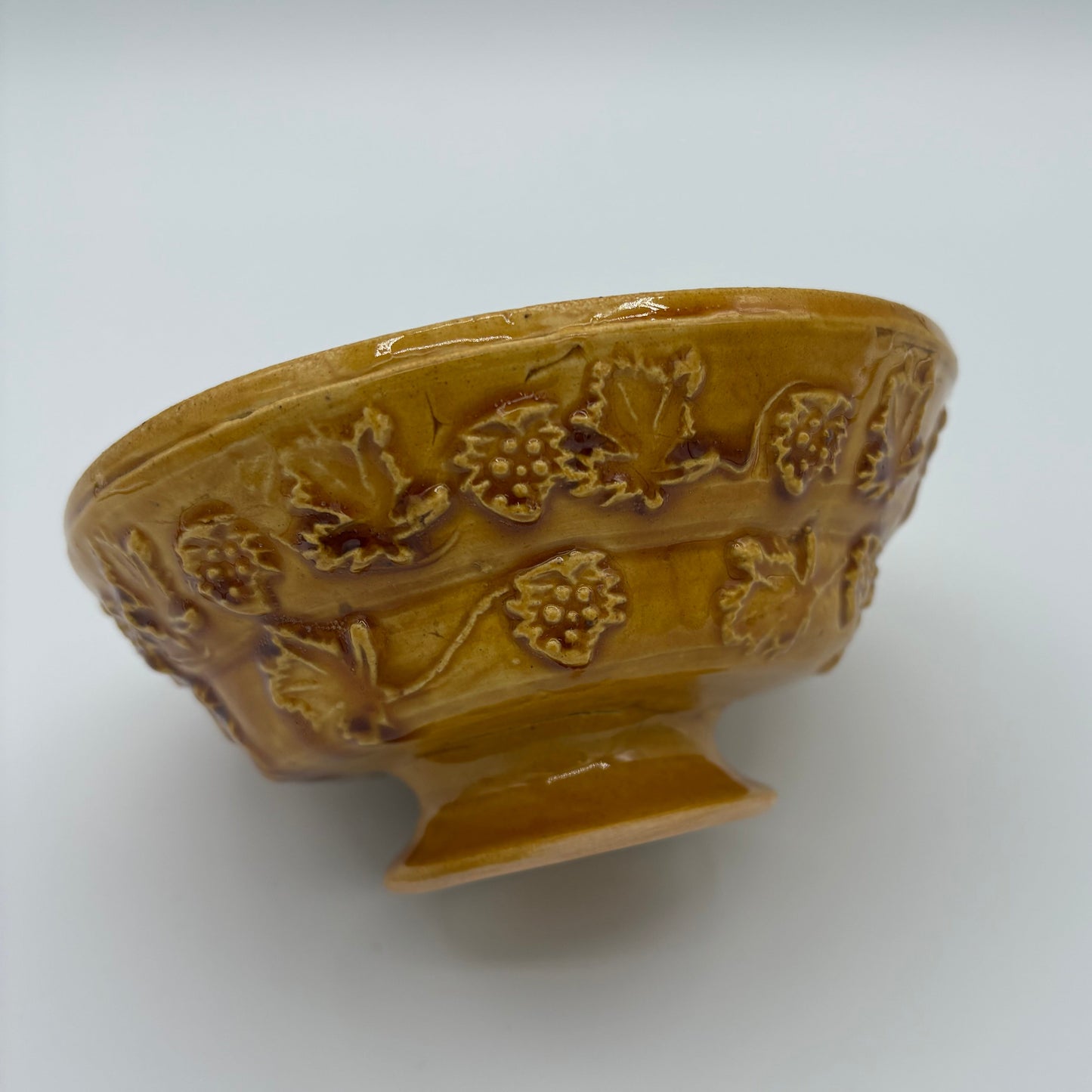 Assiette en céramique émaillée à Aspiran