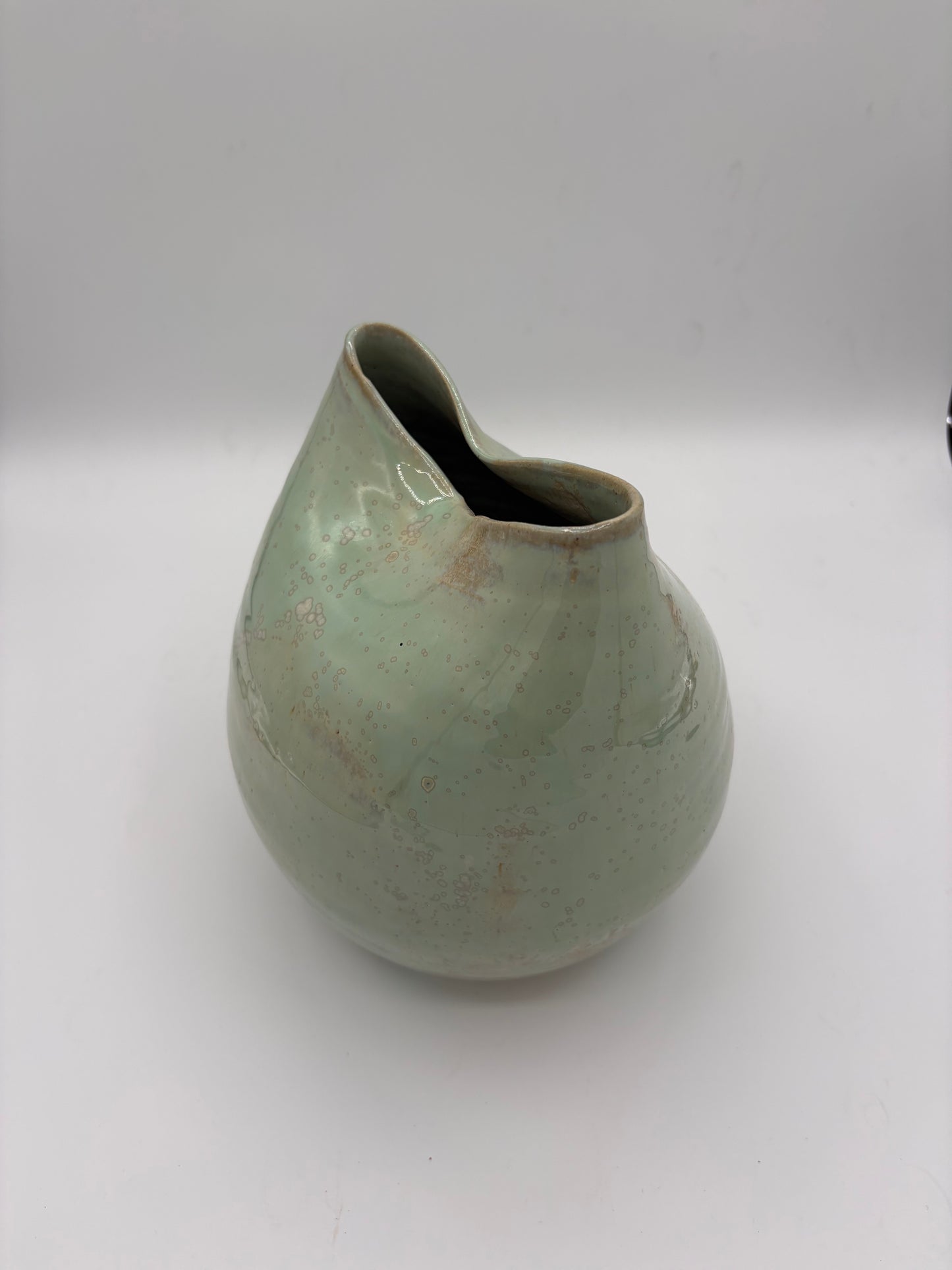 Vase vert avec cristallisations