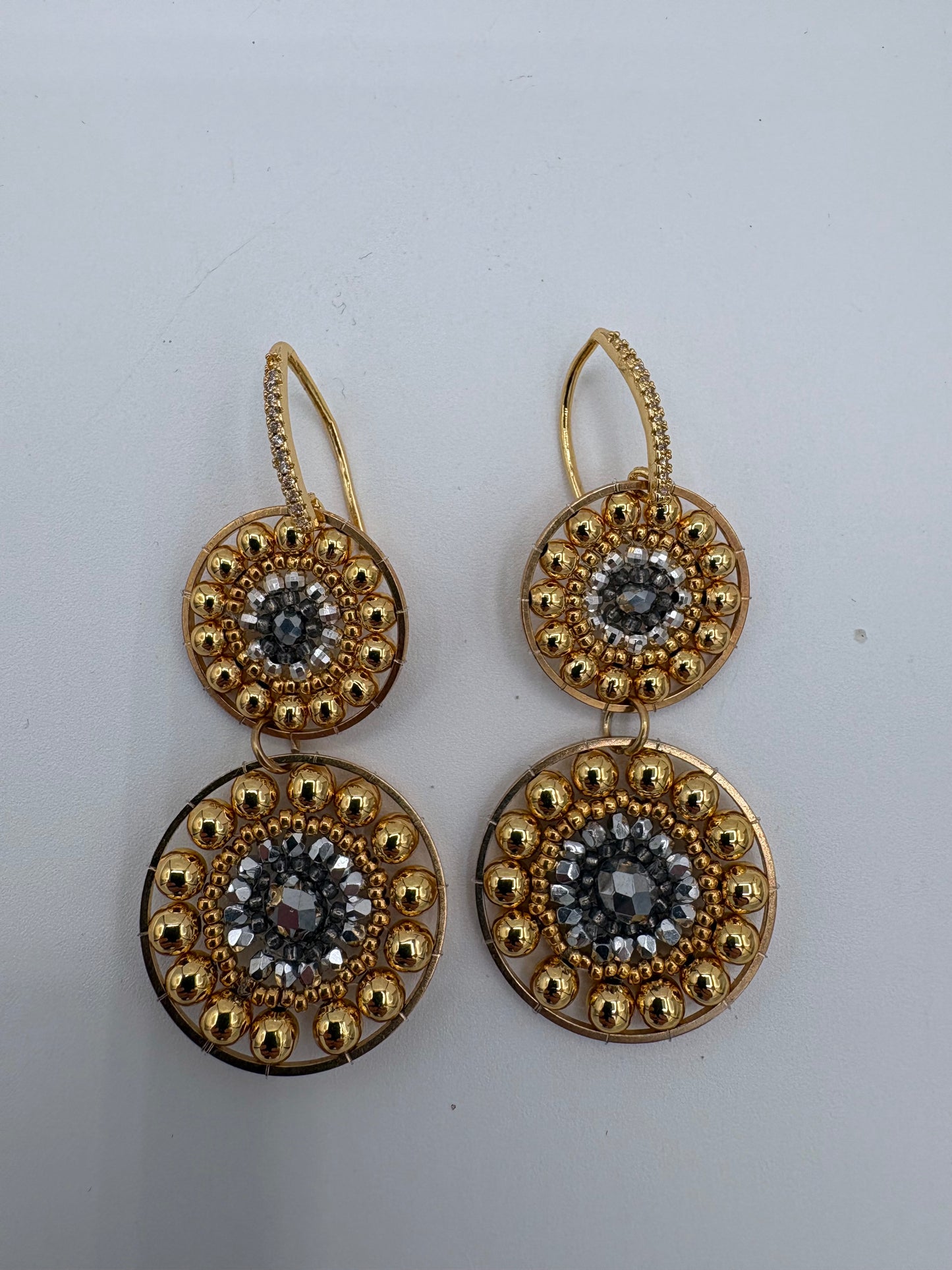 Boucles d’oreilles en tissage double doré argenté avec perles Miyuki