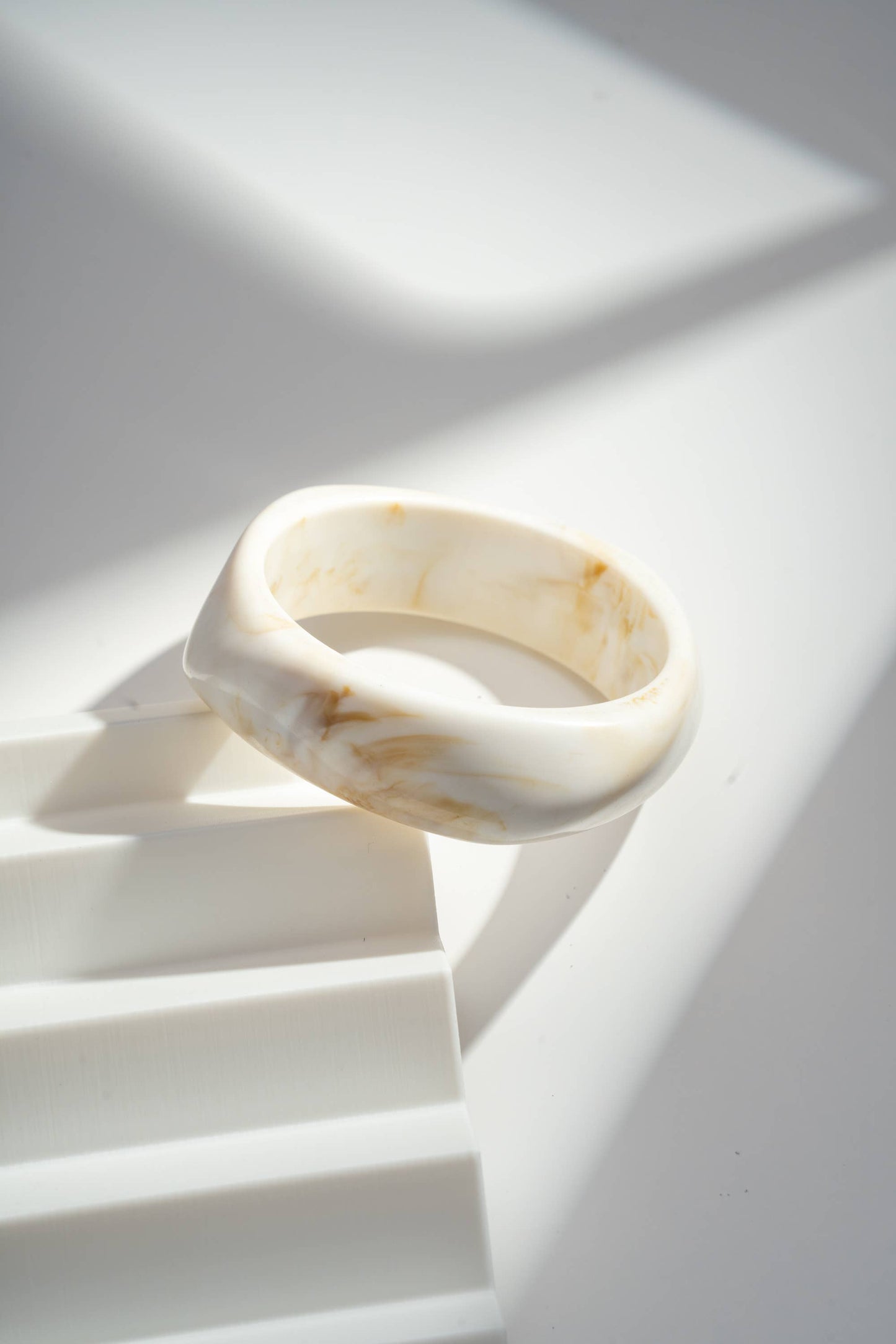 Bracelet jonc en résine effet marbré