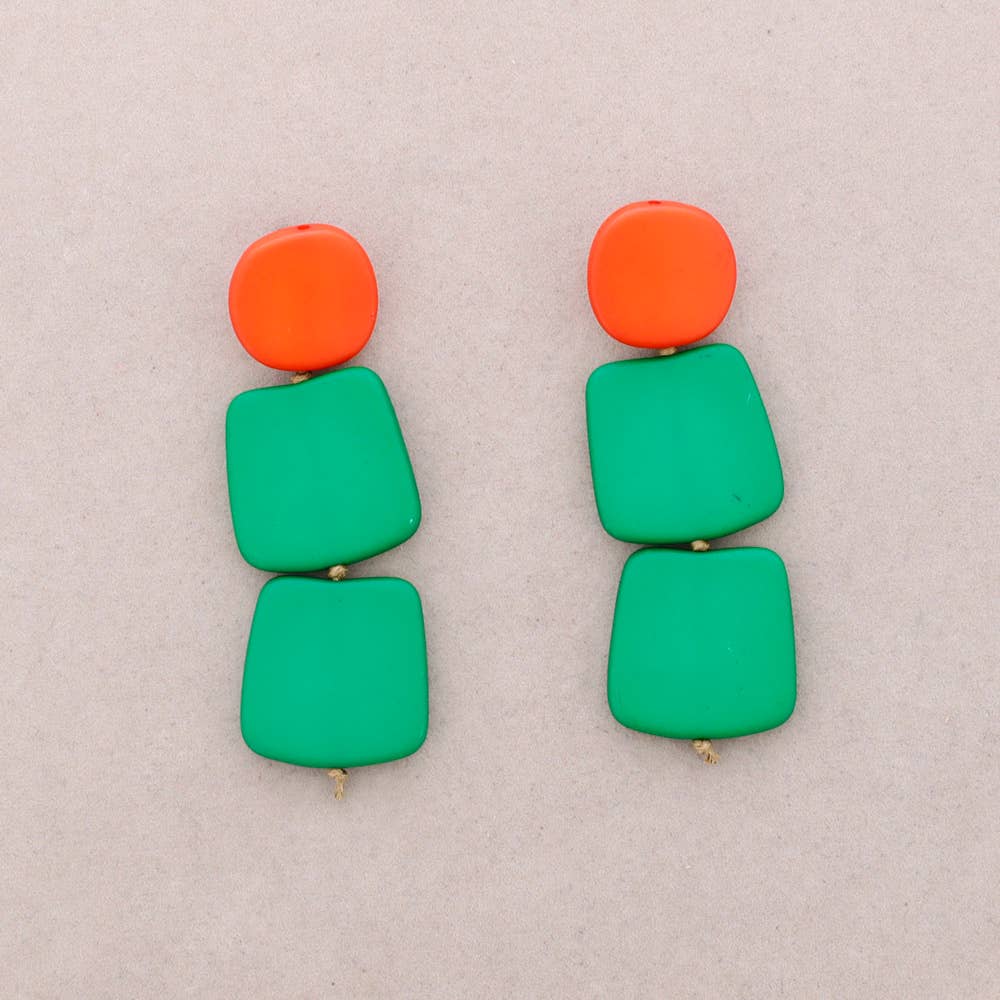 Boucles d'oreilles pendantes géométriques en résine