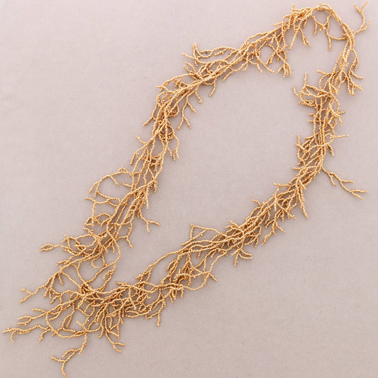 Long collier de perles corail