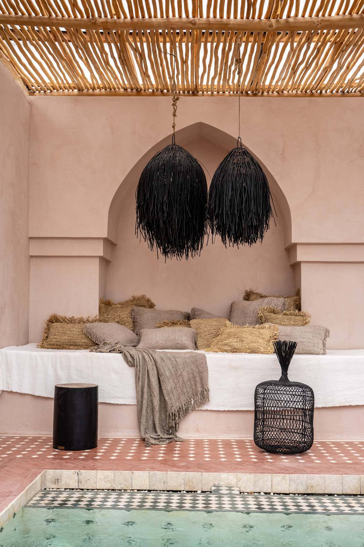 Tabouret artisanal en bois massif