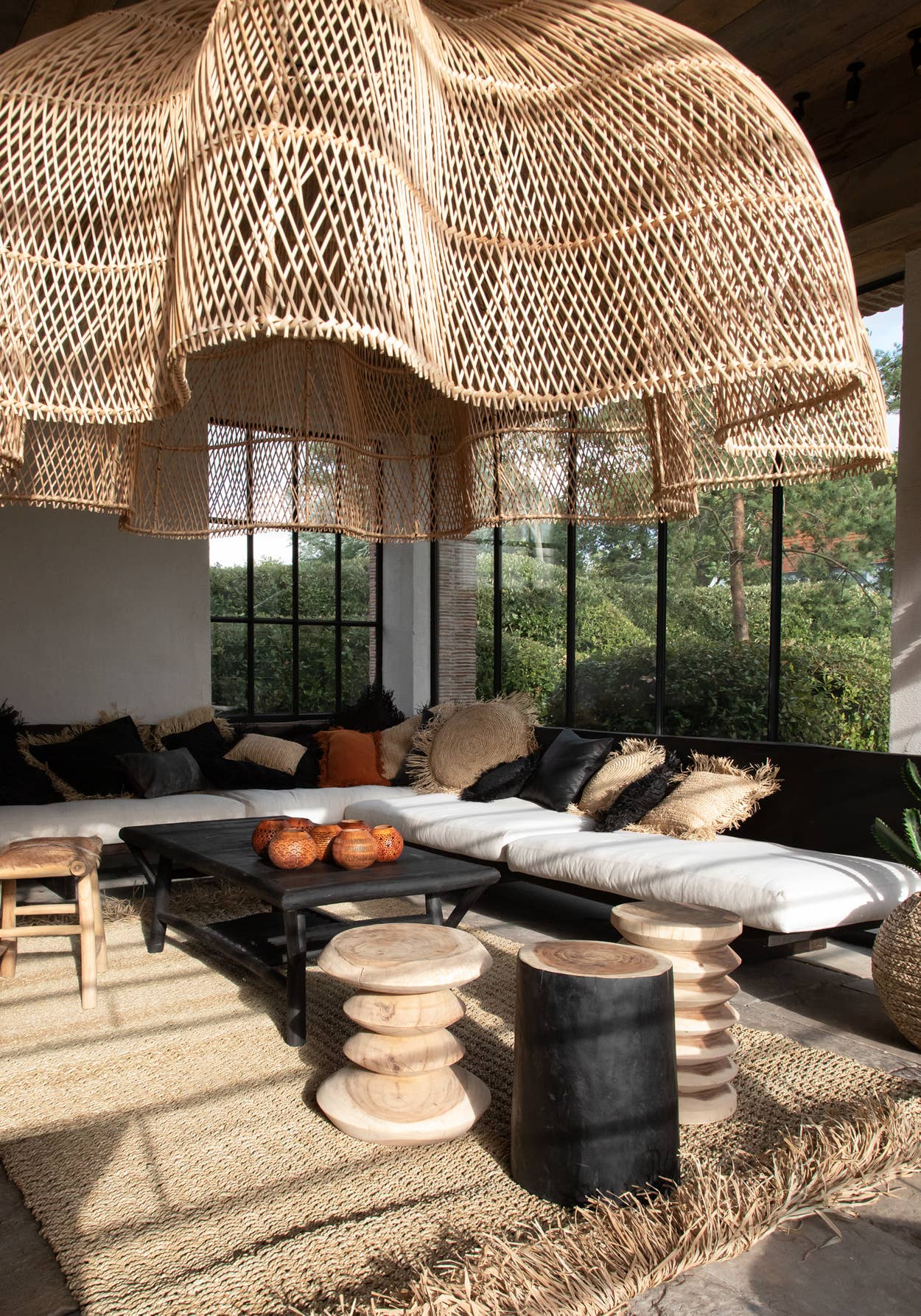 Tabouret artisanal en bois massif