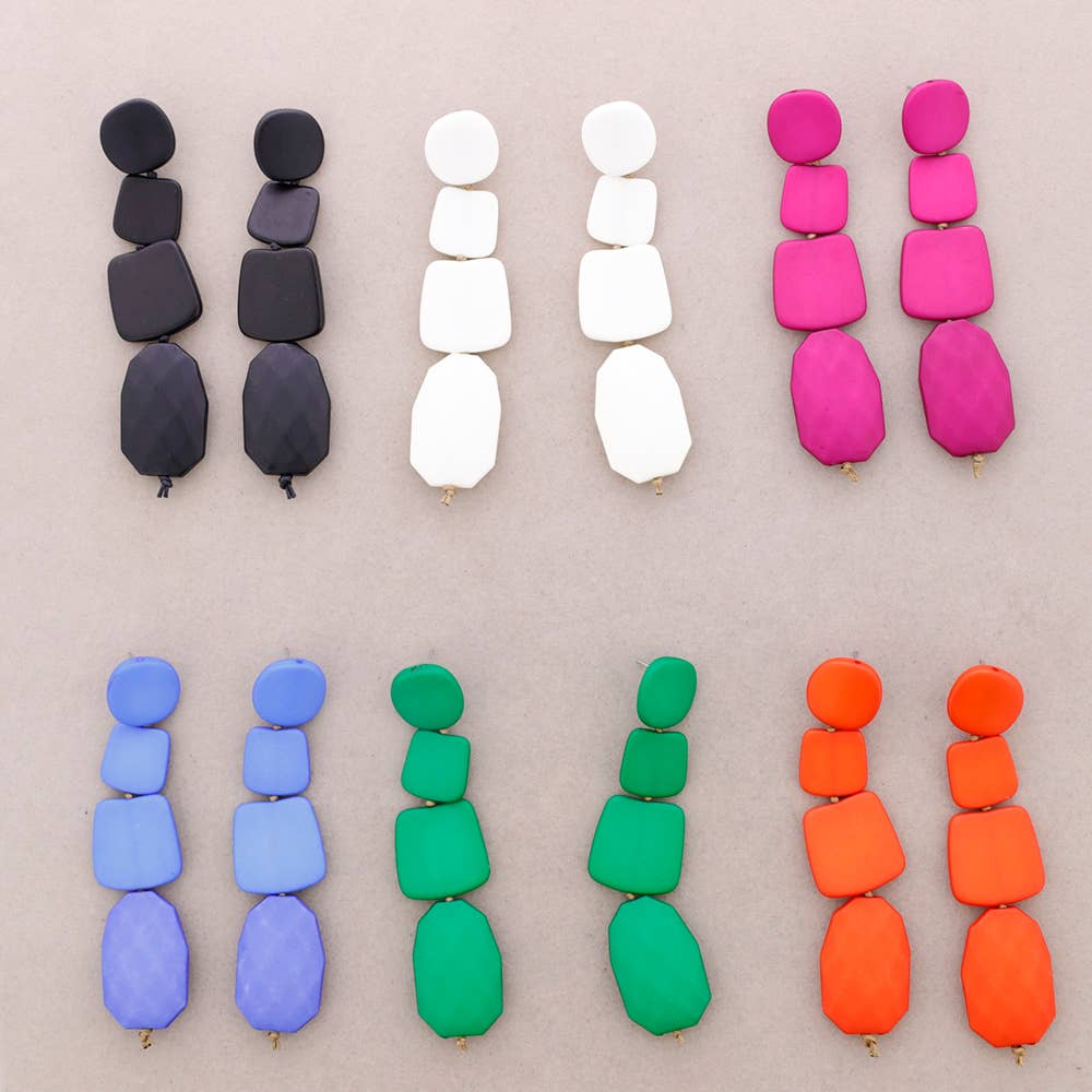 Boucles d'oreilles pendantes géométriques en résine